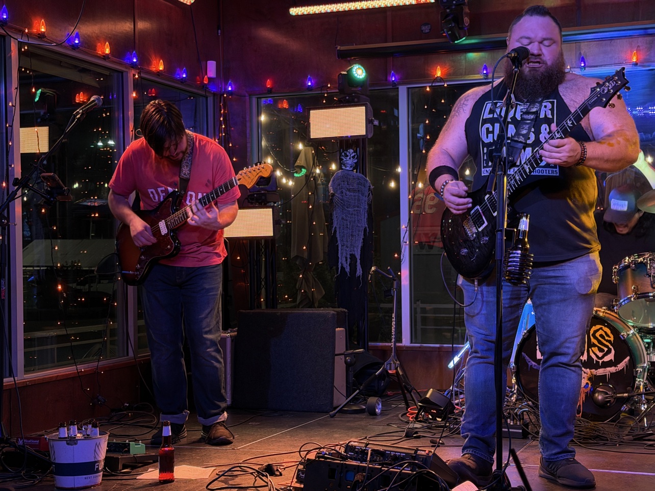 Kendall Hunt and The Shooters performing live