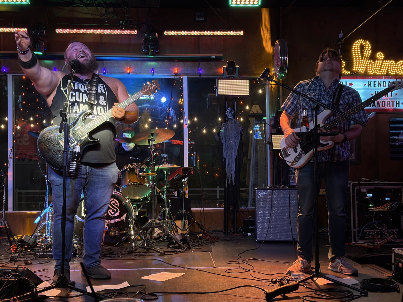 Kendall Hunt and The Shooters performing live