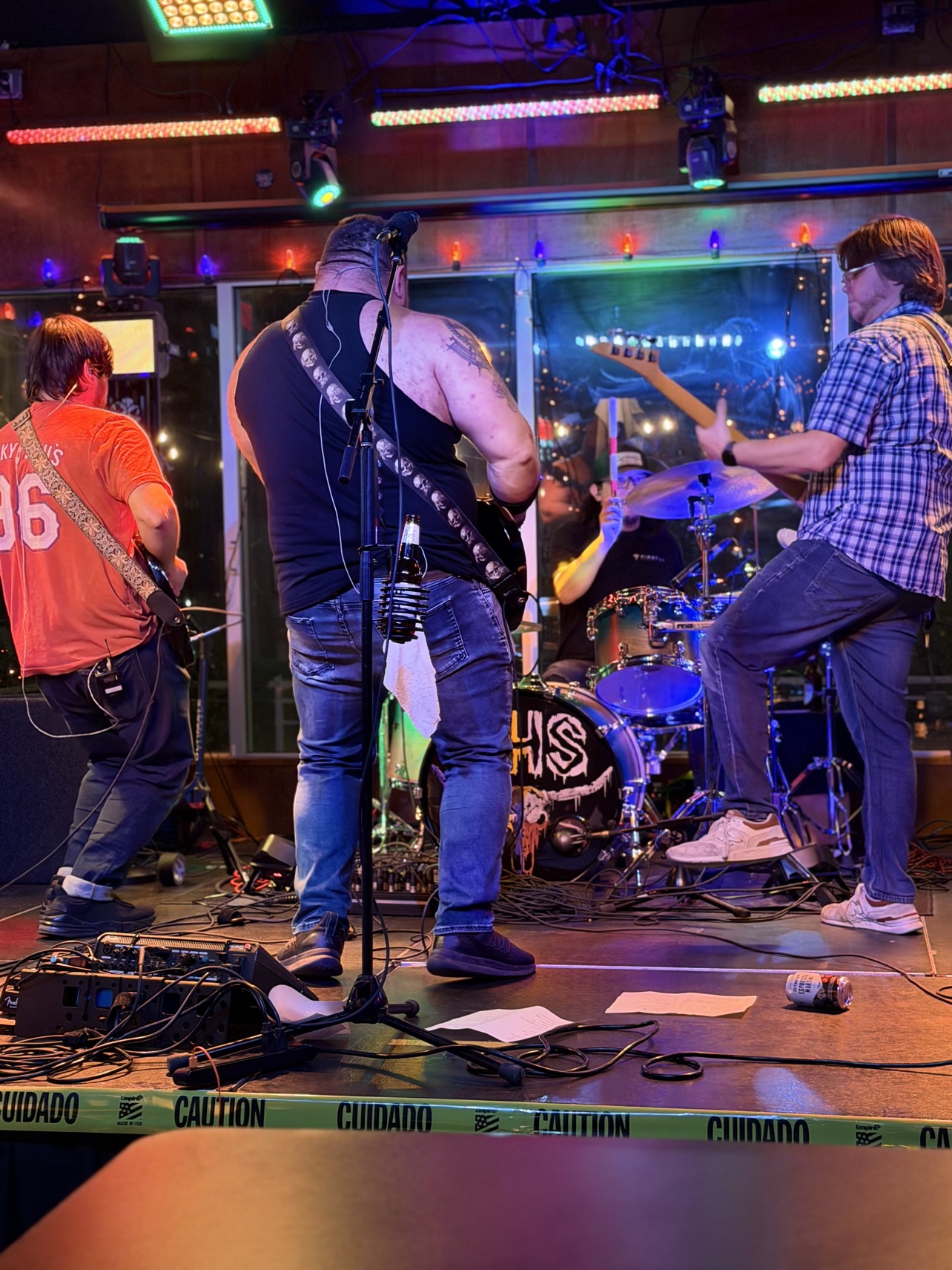 Kendall Hunt and The Shooters performing live
